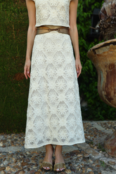 falda-wer-midi-invitada-boda-elegante-blanca